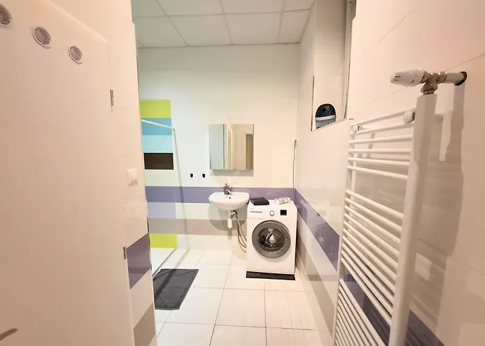 Dimael Hostel & Apartments